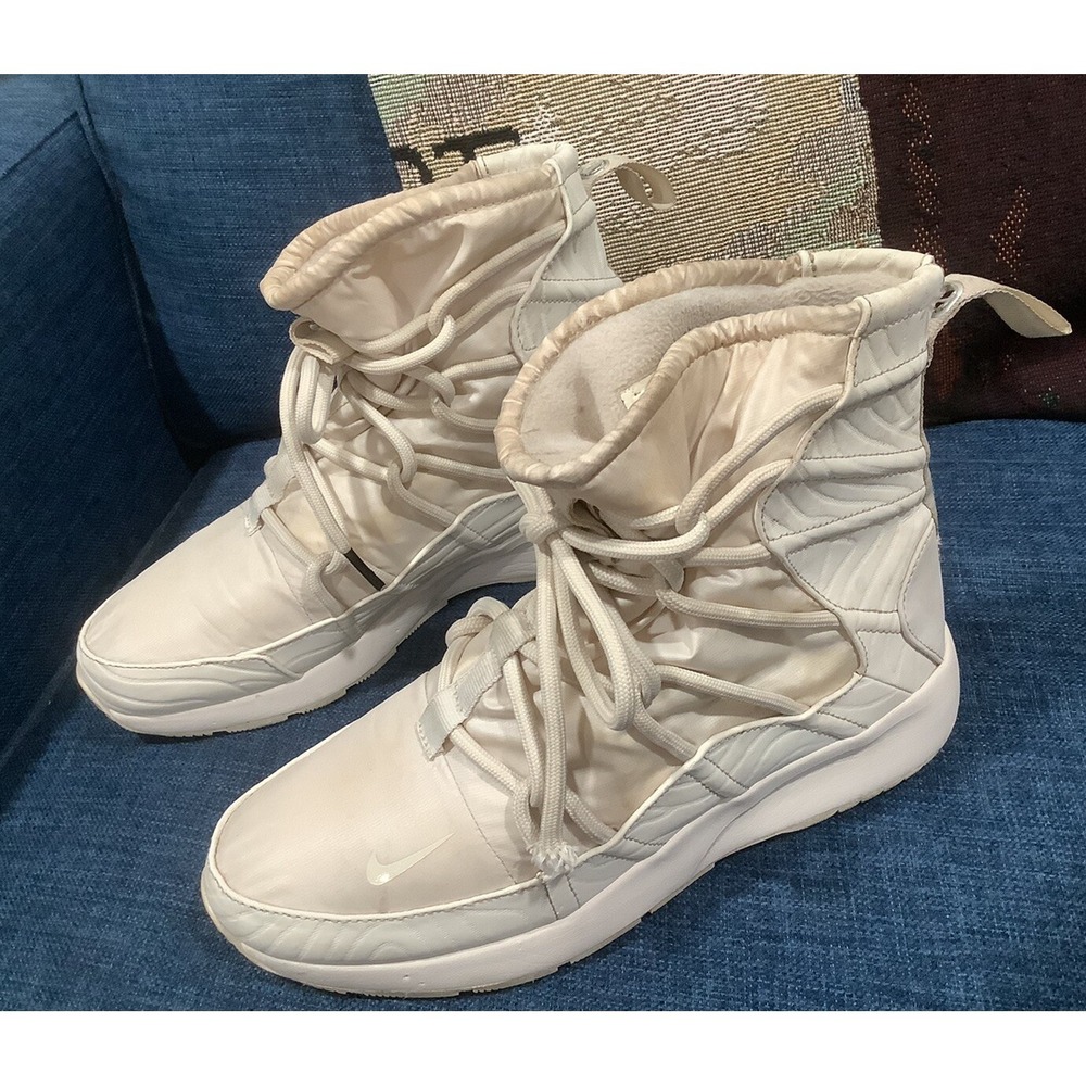 NIKE Women's Tanjun High Rise Shoes, Phantom A00355-003 Size 8 Off White